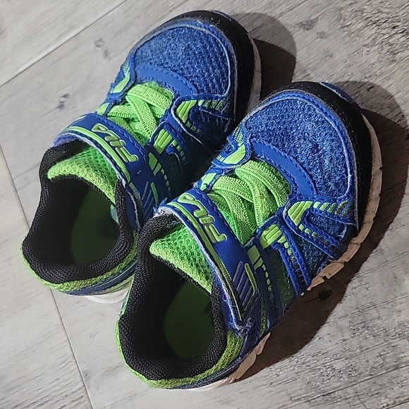 Toddler Shoes - Picture 4 of 7